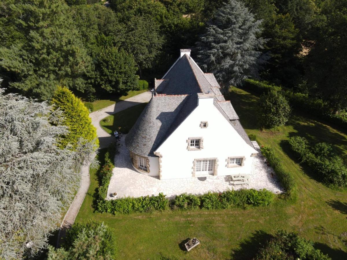 Crown Roads Bed & Breakfast Le Faouet  Exterior photo